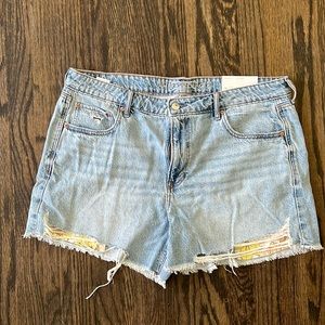 American Eagle Low Rise Jean Tom Girl shorts